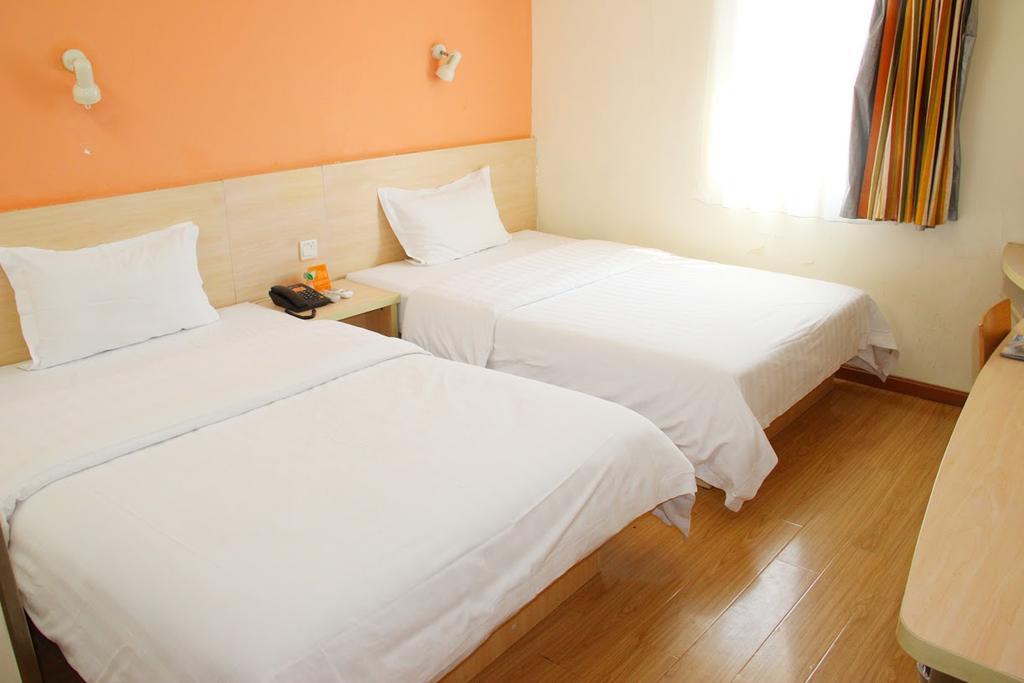 7Days Inn Chongqing Shapingba Pedestrian Street Exterior photo