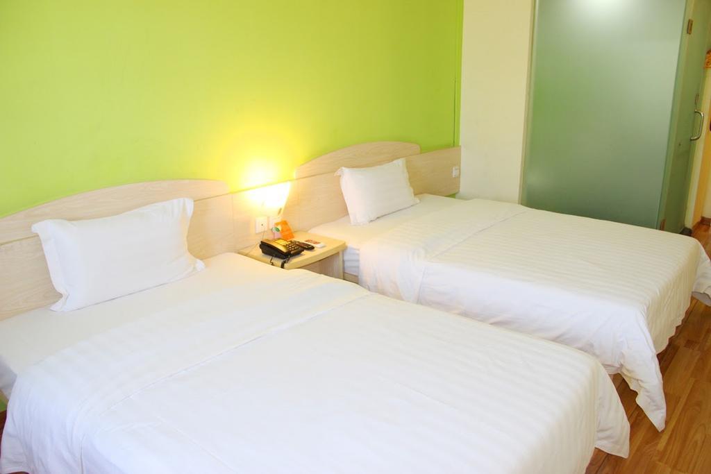 7Days Inn Chongqing Shapingba Pedestrian Street Exterior photo